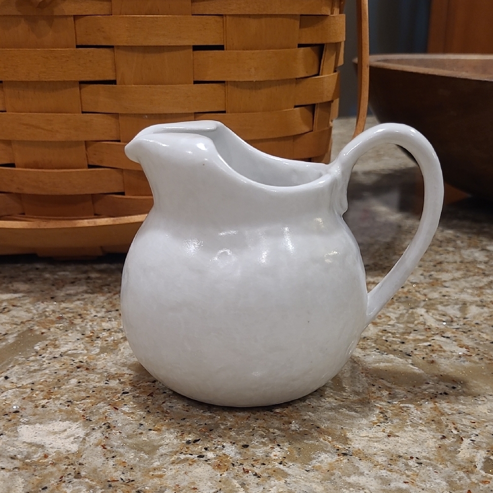 Bennington Potters Vermont Elegant Agate White Ceramic Creamer